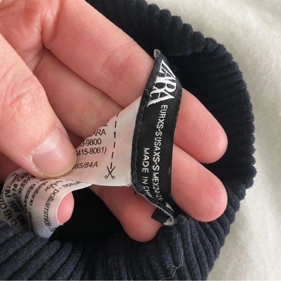 Zara black tee - Picture 2 of 2